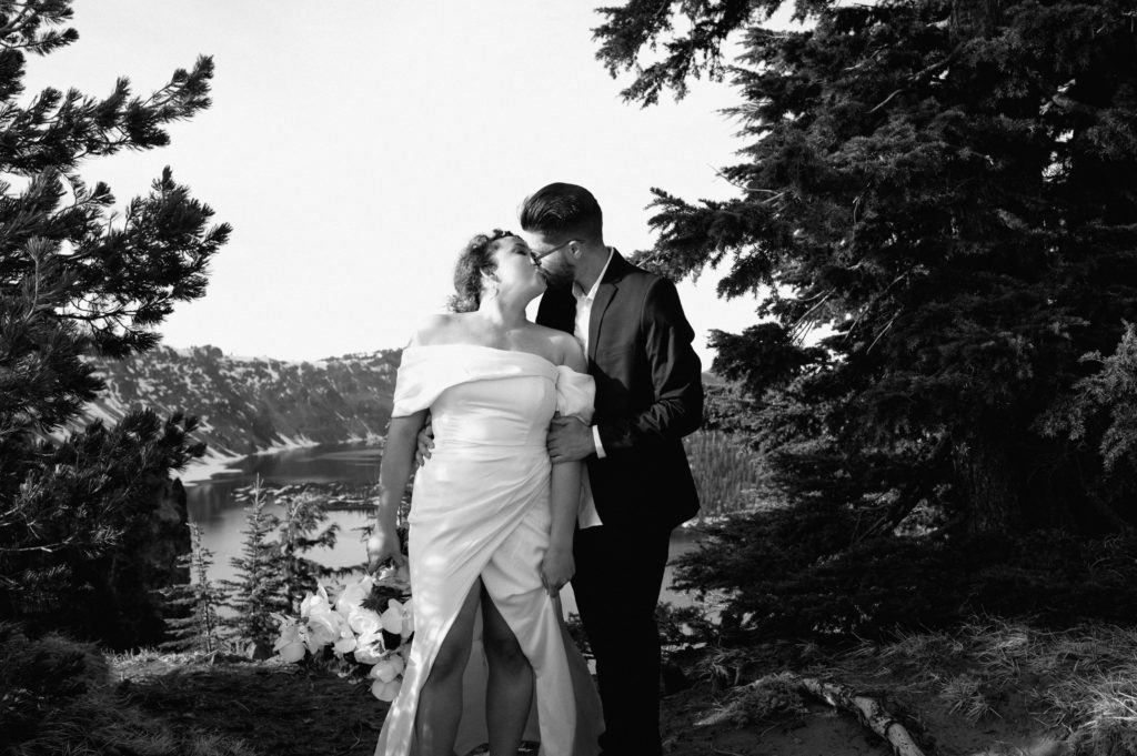 Modern Oregon elopement at Crater Lake National Park 