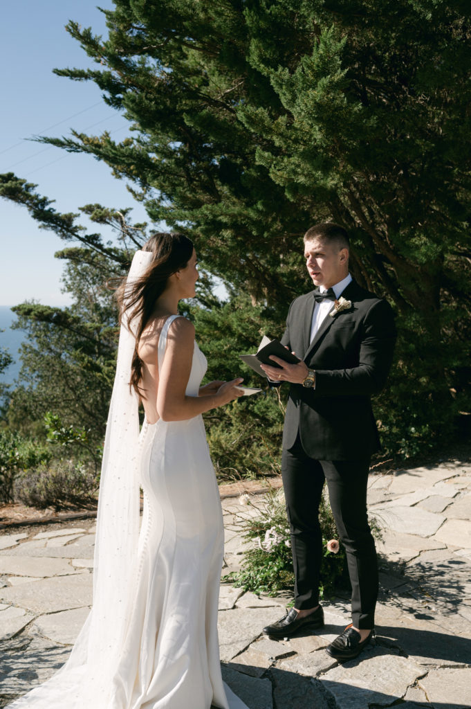 Couple says vows overlooking the coast in Big Sur