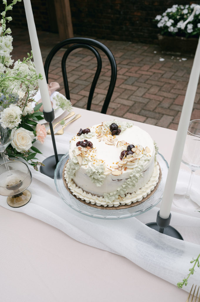Italian Soiree inspired wedding cake. 