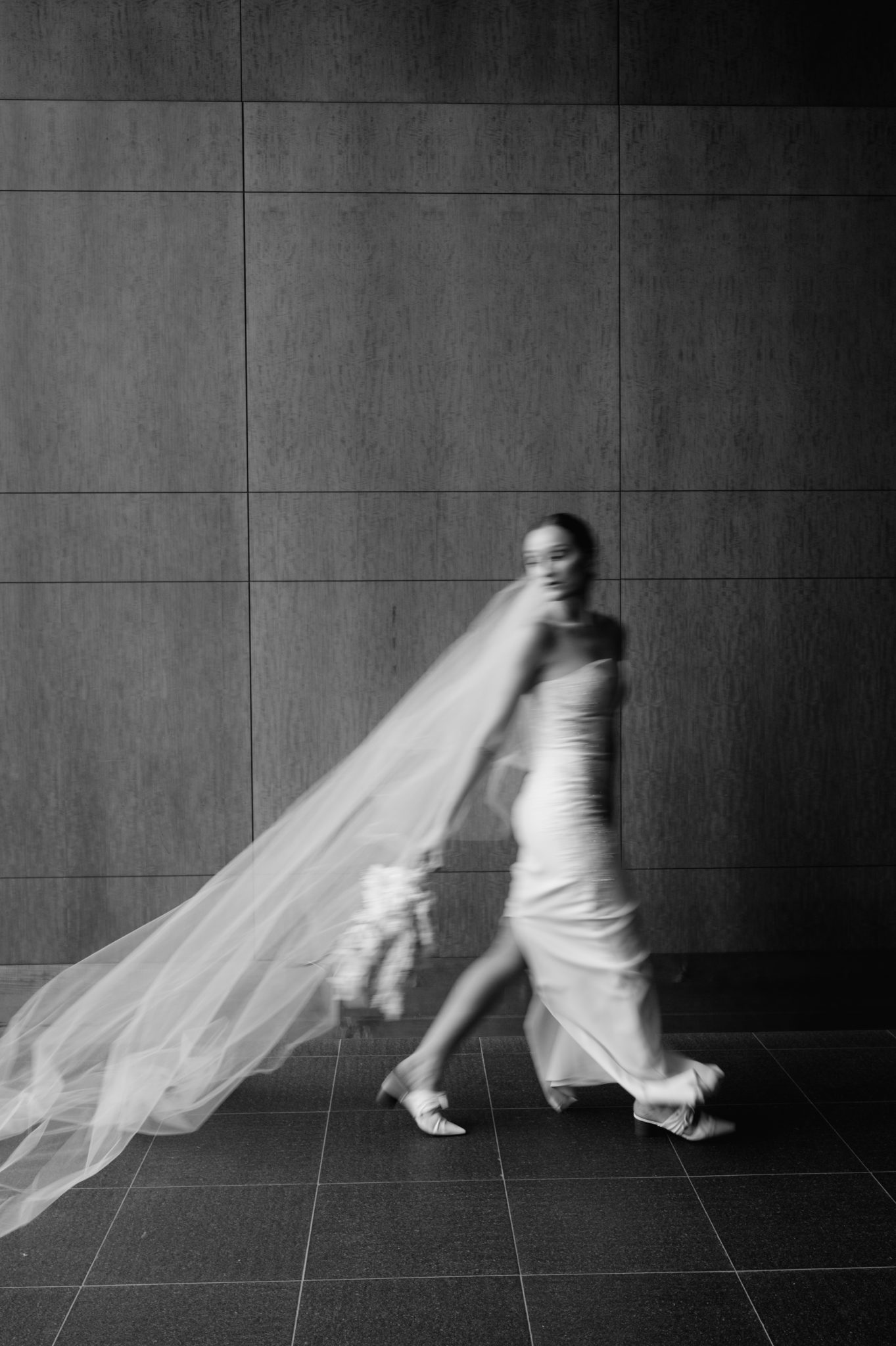 Bridal Portraits at The Cincinnati Art Museum - Bri Nicole Photo Co