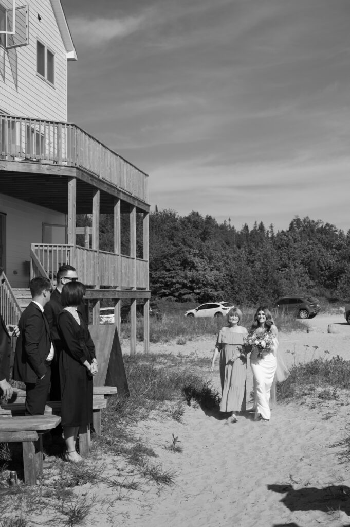 Wedding ceremony at Lake Bluff Preserve on Lake Michigan