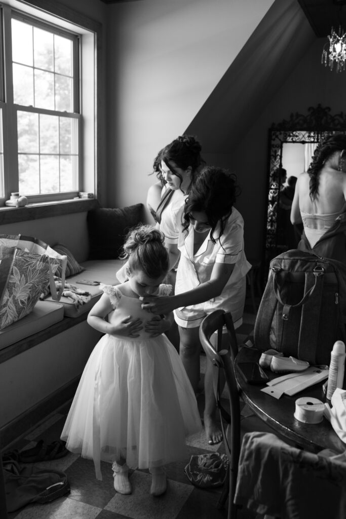 Bride getting ready at her summertime wedding 