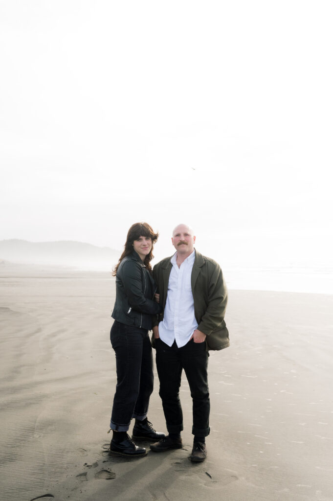 A PNW Engagement session on the coast in Seaview, Washington