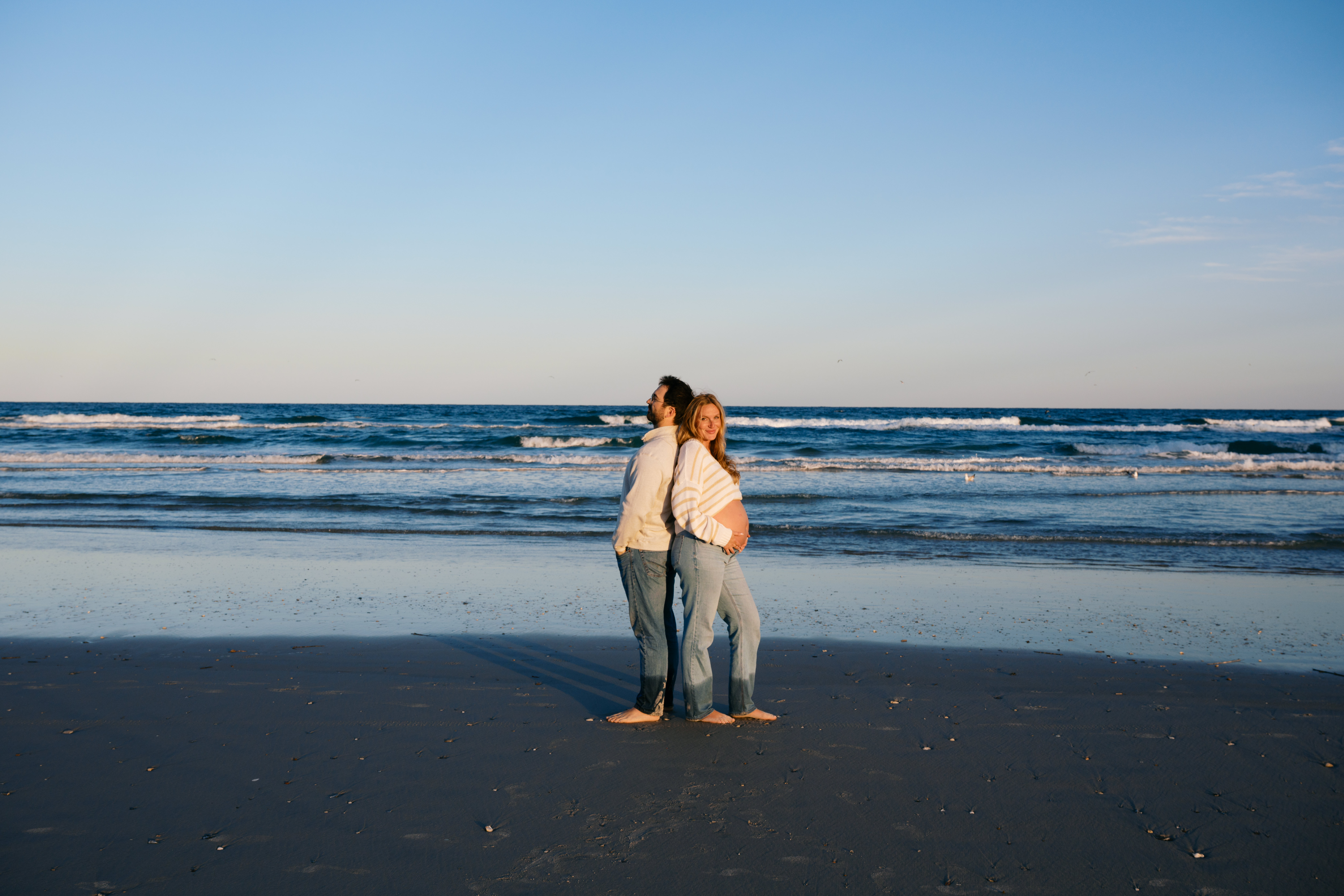 maternity portraits at Wrightsville Beach by Wilmington maternity photographer Bri Nicole Photo Co.